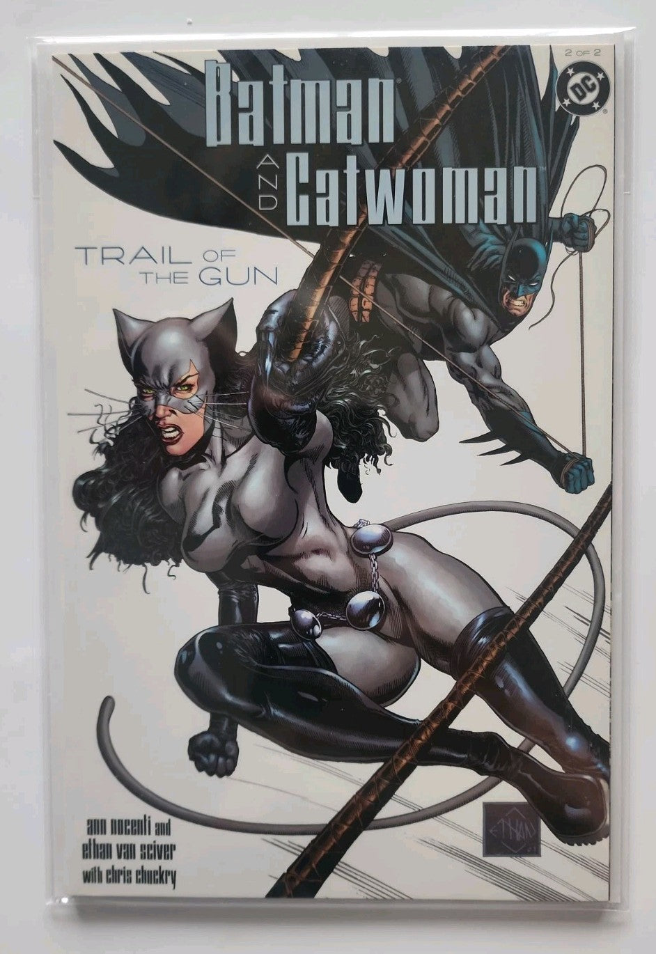 Batman And Catwoman Trail Of The Gun #2 Near Mint Eb-2
